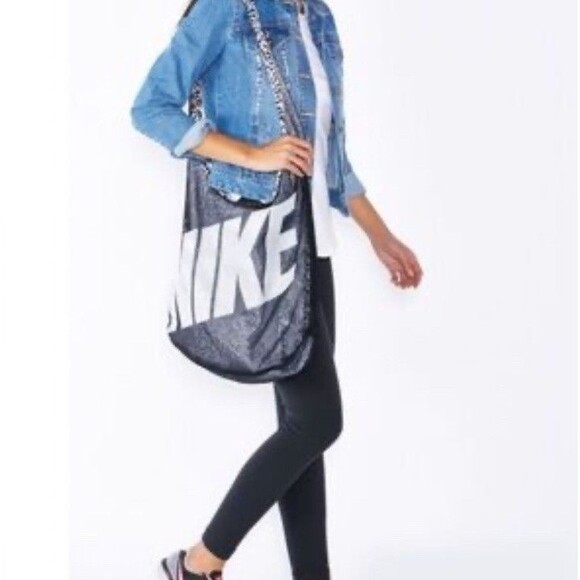 Nike Mesh Shoulder Reversible Hobo Sports Gym Workout Beach Bag Tote - Picture 2 of 10